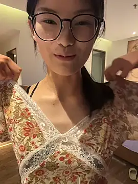 yanzi520 online show from July 2026 02:05:17 AM