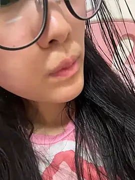 yanzi520 online show from July 2026 05:59:02 PM