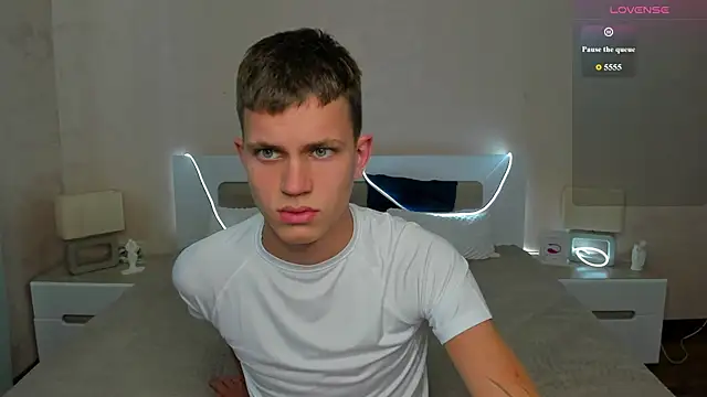 m0neyken online show from July 2026 07:13:01 AM