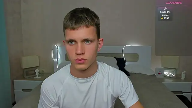 m0neyken online show from July 2026 07:11:01 AM