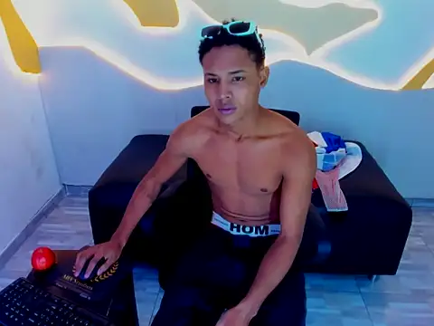 RafaelVander online show from July 2026 02:20:02 AM