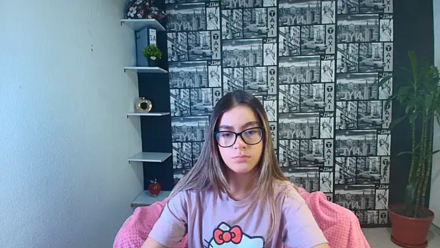 Snapshot of mia_desiring chatting on July 2026 07:01:02 PM mia desiring online show from July 2026 07:01:02 PM