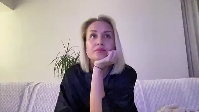 Delissaxx online show from July 2026 05:41:02 PM