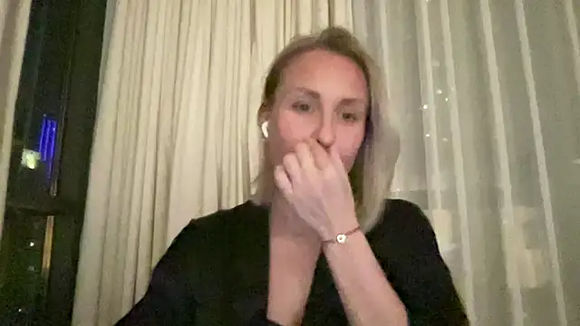 Delissaxx online show from July 2026 05:04:01 PM