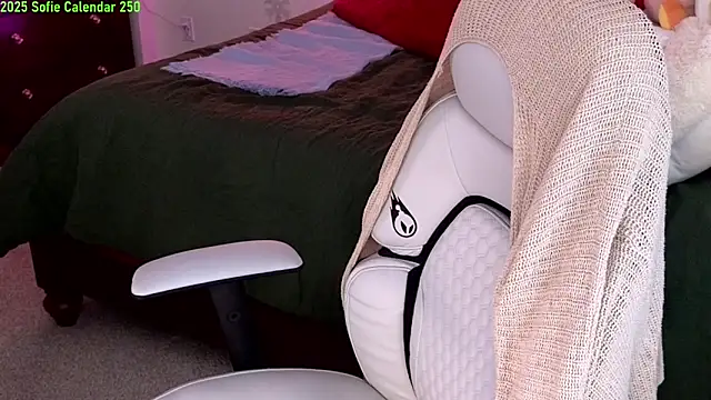 Snapshot of MySweetSofie chatting on January 2025 04:01:01 AM MySweetSofie online show from January 2025 04:01:01 AM