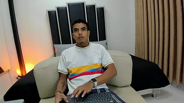 JustinOrtiz  online show from June 2026 03:22:02 AM