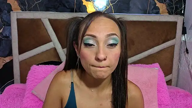Briany ws online show from July 2026 06:33:02 AM