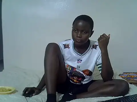Snapshot of milky_gal_ebony chatting on July 2026 01:13:02 PM milky gal ebony online show from July 2026 01:13:02 PM