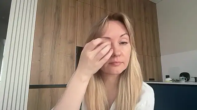Dorielle online show from July 2026 03:03:02 PM