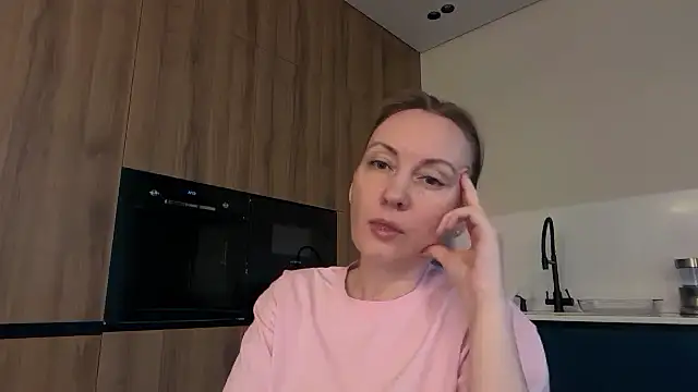 Dorielle online show from July 2026 03:05:01 PM