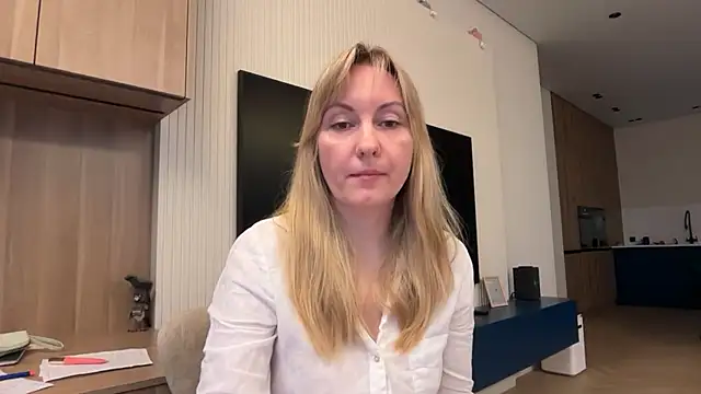 Dorielle online show from July 2026 03:03:01 PM
