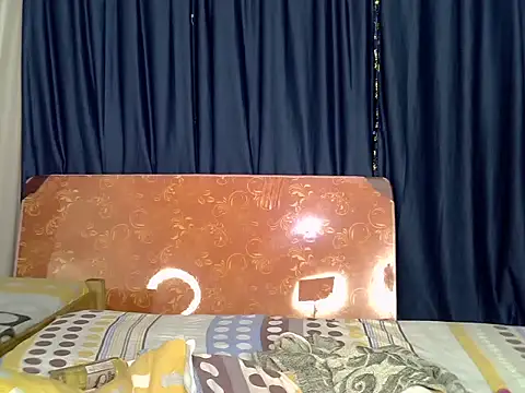 kisskittyX online show from July 2026 06:00:02 PM