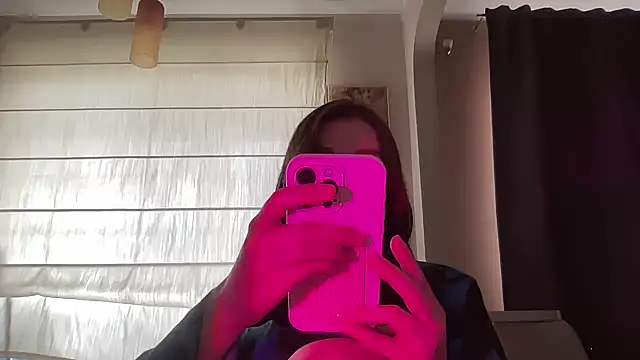 Nolenne online show from July 2026 01:07:02 PM
