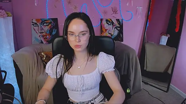 vanesa lux online show from July 2026 09:05:01 AM