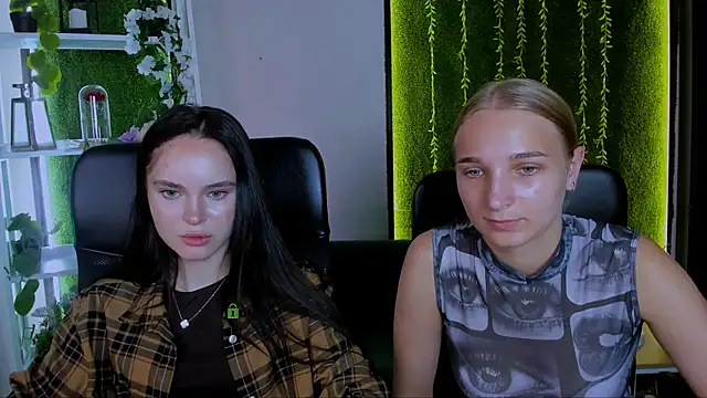 vanesa lux online show from July 2026 05:54:02 AM