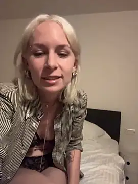 Snapshot of Naomi_Nocturn chatting on June 2026 06:38:01 PM Naomi Nocturn online show from June 2026 06:38:01 PM