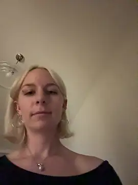 Snapshot of Naomi_Nocturn chatting on July 2026 09:10:02 PM Naomi Nocturn online show from July 2026 09:10:02 PM
