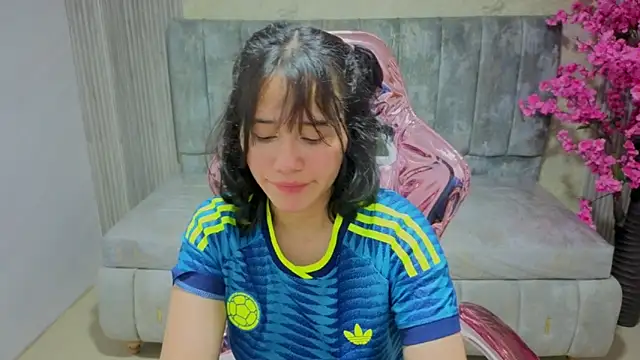 Lizz s online show from June 2026 05:24:01 AM