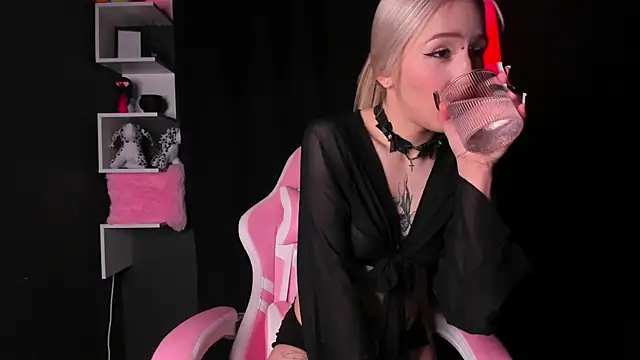 sweety lyra online show from July 2026 06:23:02 PM