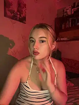 lyalyalii online show from July 2026 06:24:02 PM