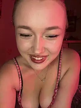 lyalyalii online show from August 2026 08:11:01 PM