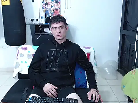 Zac Efront online show from July 2026 03:10:02 AM