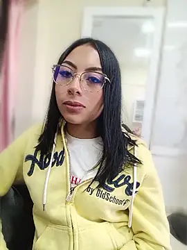 CrystalRouse19 online show from July 2026 01:48:02 PM
