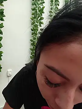 CrystalRouse19 online show from July 2026 01:58:02 PM
