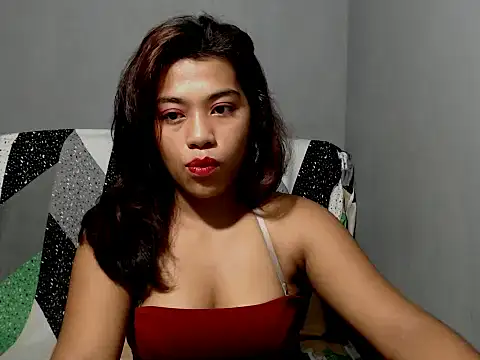 LynsKaye online show from July 2026 09:43:01 PM