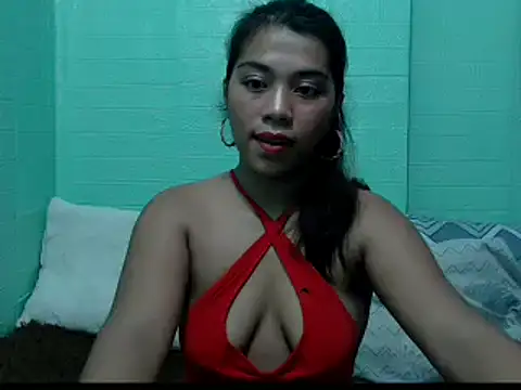 LynsKaye online show from July 2026 10:37:01 PM