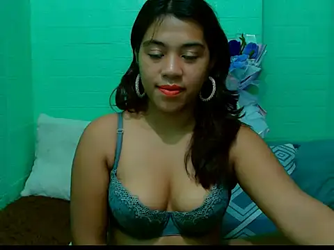 LynsKaye online show from July 2026 08:52:02 PM