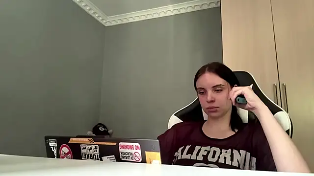Snapshot of martinienjoyer chatting on July 2026 10:08:01 AM martinienjoyer online show from July 2026 10:08:01 AM