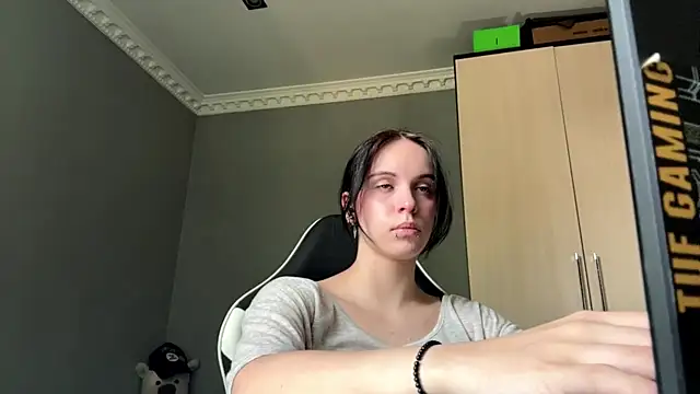 Snapshot of martinienjoyer chatting on July 2026 09:24:01 AM martinienjoyer online show from July 2026 09:24:01 AM