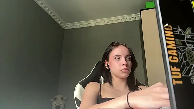 Snapshot of martinienjoyer chatting on July 2026 09:29:02 AM martinienjoyer online show from July 2026 09:29:02 AM