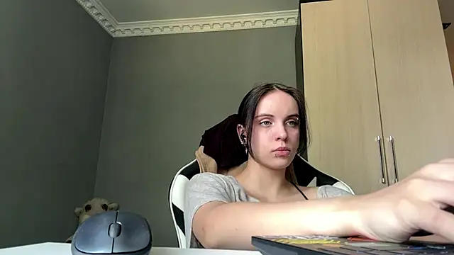 Snapshot of martinienjoyer chatting on July 2026 07:50:01 AM martinienjoyer online show from July 2026 07:50:01 AM