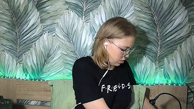Snapshot of MarylnKrammes chatting on July 2026 05:38:02 PM MarylnKrammes online show from July 2026 05:38:02 PM