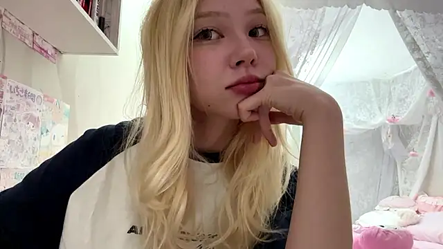 LinaFloww online show from July 2026 07:13:01 PM