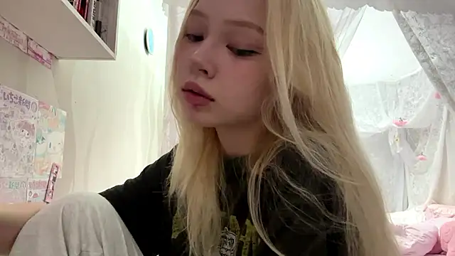 LinaFloww online show from July 2026 07:53:01 PM