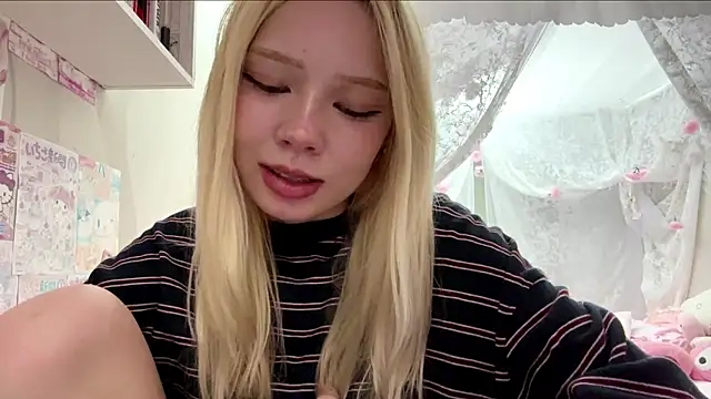 LinaFloww online show from July 2026 07:18:01 PM