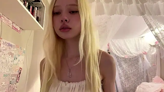 LinaFloww online show from July 2026 07:08:02 PM