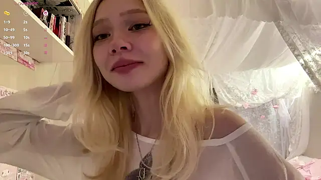 LinaFloww online show from July 2026 09:01:02 PM