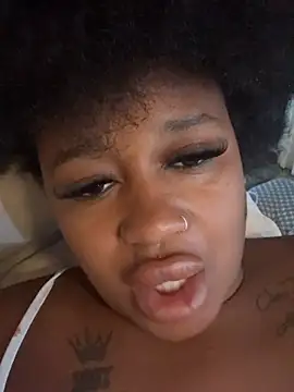 Snapshot of Ebonnyxx chatting on July 2026 08:10:02 AM Ebonnyxx online show from July 2026 08:10:02 AM