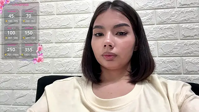 HolliMalory online show from July 2026 09:28:02 PM