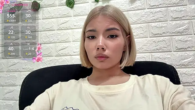 HolliMalory online show from July 2026 04:37:01 AM