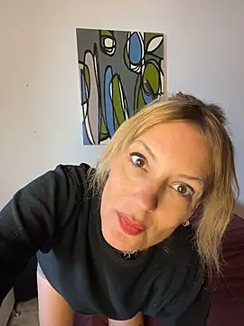 GeraldineDeluca online show from June 2026 04:44:01 PM