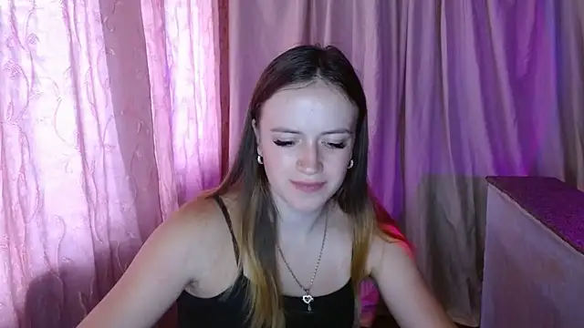 ElinaStar00 online show from July 2026 09:39:01 AM