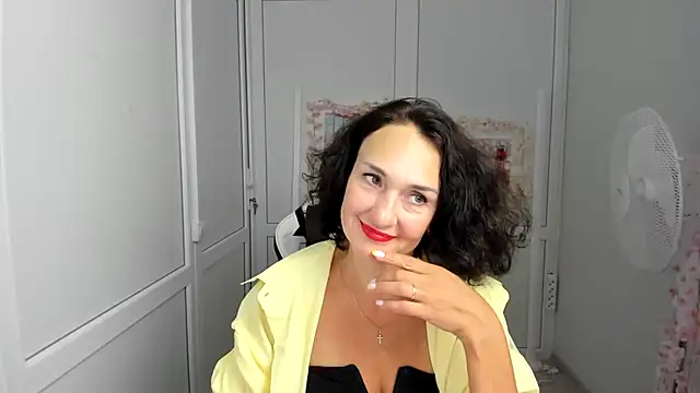 OliviaKateee online show from July 2026 12:07:02 PM