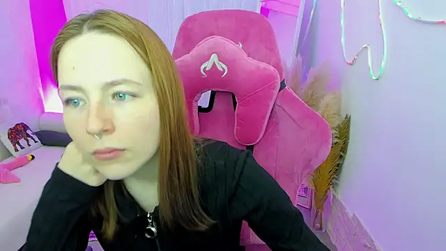 DamnWitchh online show from July 2026 05:42:02 AM