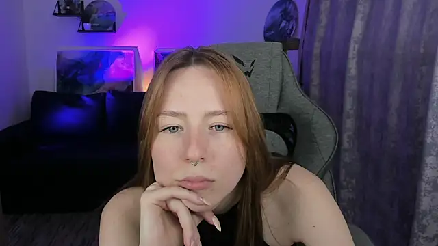 DamnWitchh online show from July 2026 11:18:01 AM