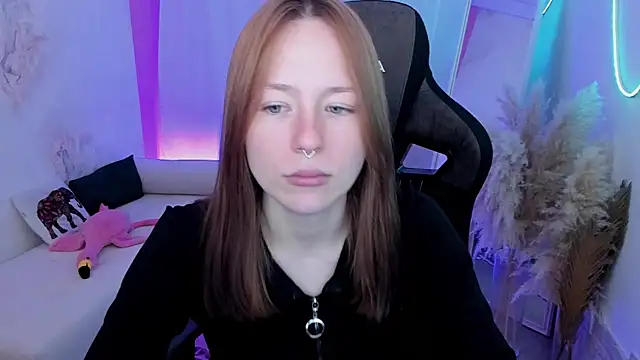 DamnWitchh online show from July 2026 05:33:02 AM